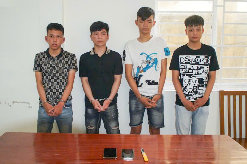 Bắt 4 thanh niên gây ra hàng loạt vụ cướp ở Đà Nẵng - 1 Bắt 4 thanh niên gây ra hàng loạt vụ cướp ở Đà Nẵng - 1
