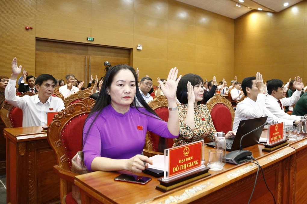 Chi 250 tỷ đồng hỗ trợ cán bộ đi làm xa trong 2 năm - 1