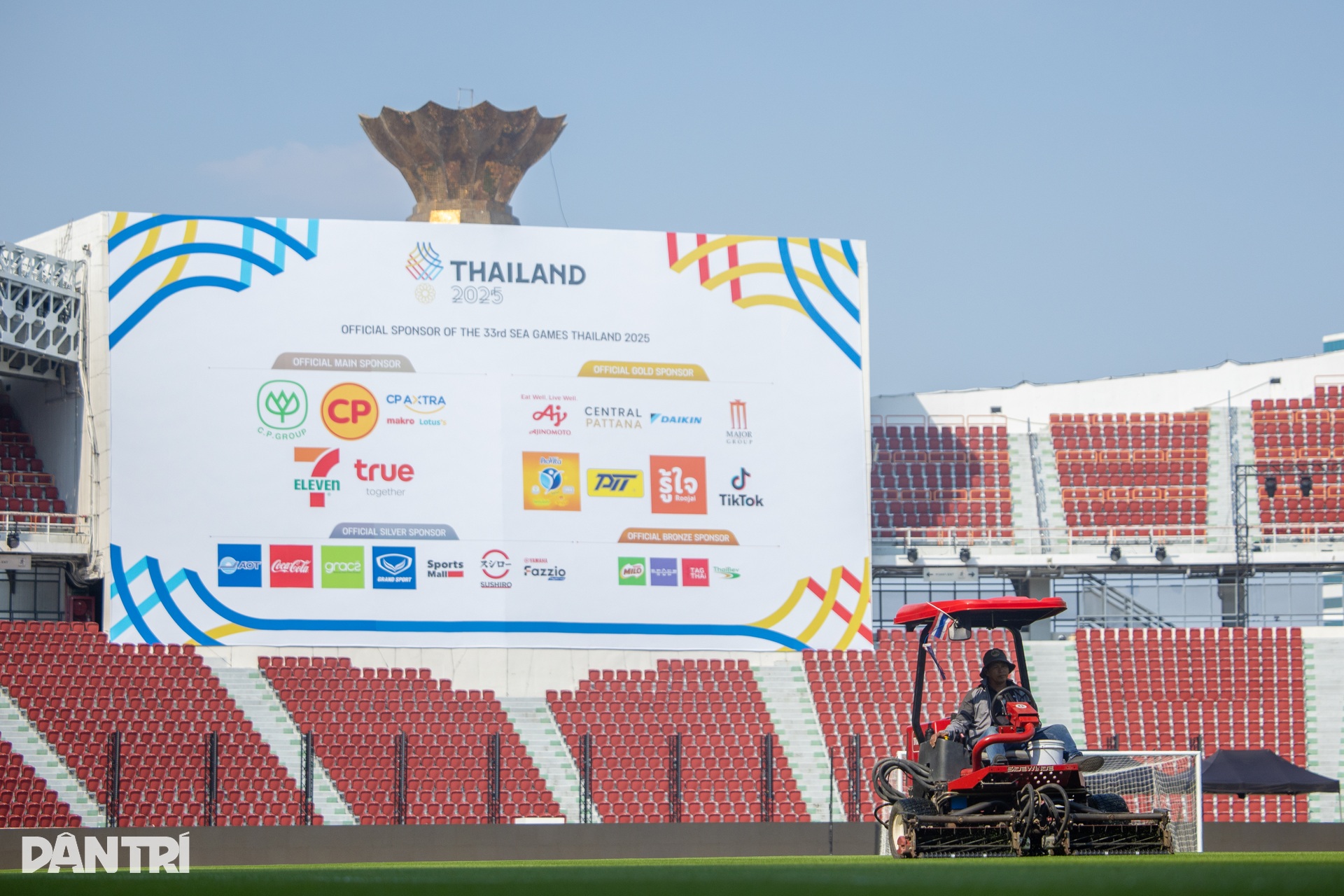 Chảo lửa Rajamangala 50.000 chỗ ngồi chuẩn bị cho khai mạc SEA Games 33 - 4 Chảo lửa Rajamangala 50.000 chỗ ngồi chuẩn bị cho khai mạc SEA Games 33 - 4