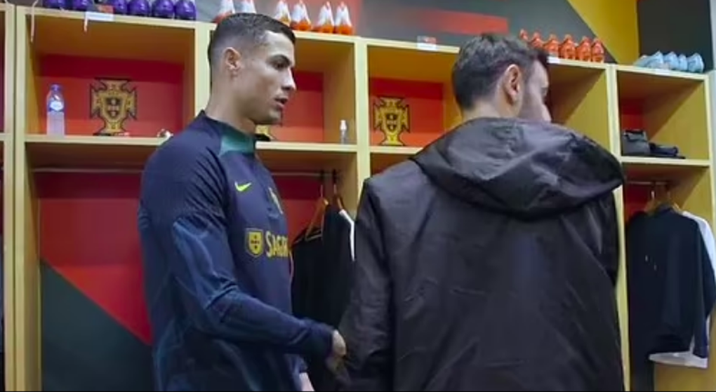 Phản ứng của Bruno Fernandes khi gặp Ronaldo ở đội tuyển Bồ Đào Nha - 1 Phản ứng của Bruno Fernandes khi gặp Ronaldo ở đội tuyển Bồ Đào Nha - 1