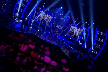 Jun Phạm gây choáng khi hóa thân thành nữ ca sĩ Bích Phương