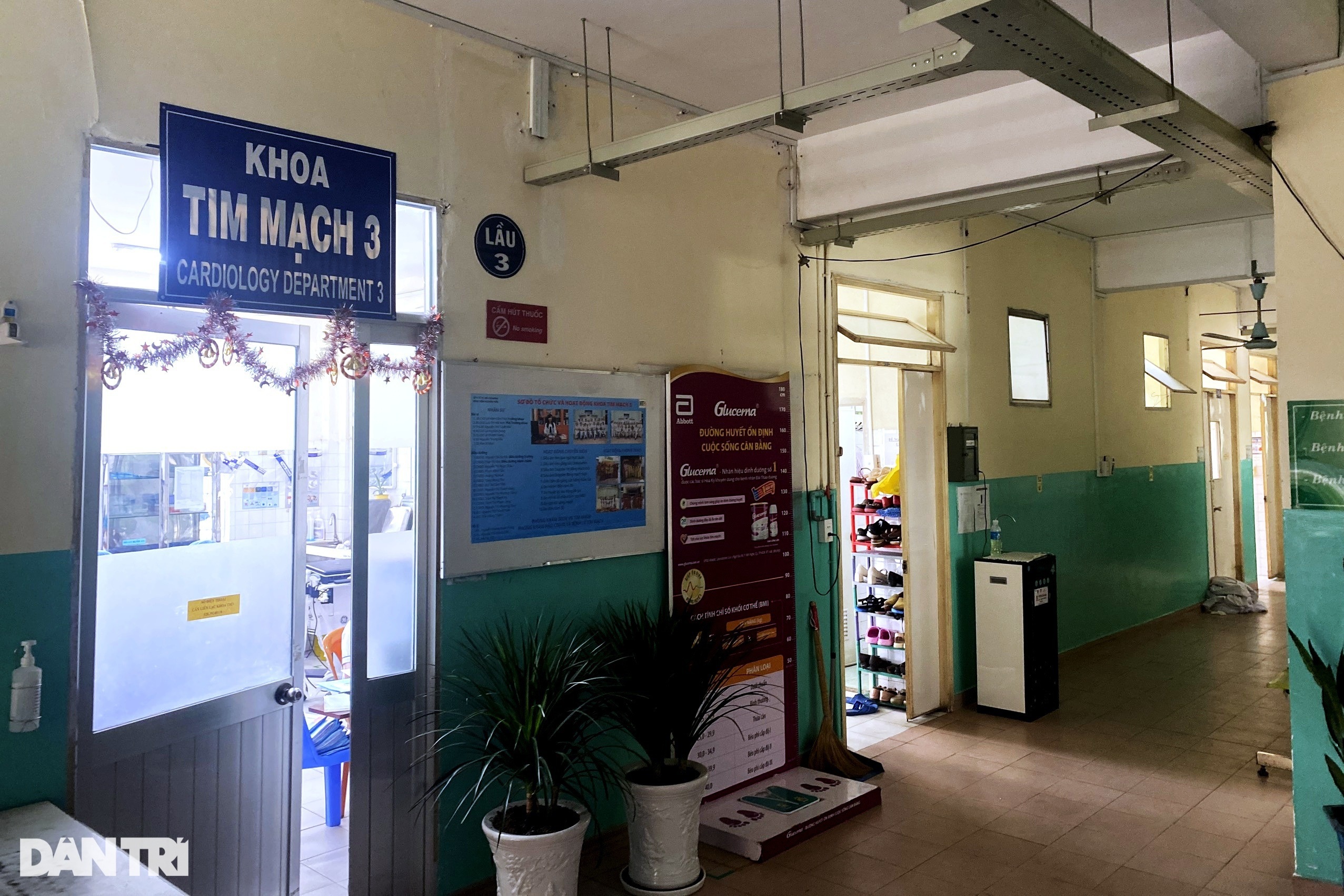 Bác sĩ lý giải nguyên nhân nhiều người muốn tự tử khi điều trị hậu Covid-19 - 1 Bác sĩ lý giải nguyên nhân nhiều người muốn tự tử khi điều trị hậu Covid-19 - 1