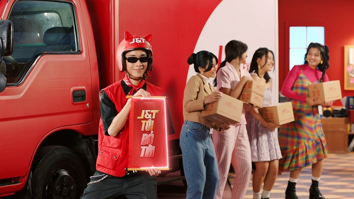 JustaTee tung MV mới bắt đúng bệnh của những con nghiện mua hàng online - 4 JustaTee tung MV mới bắt đúng bệnh của những con nghiện mua hàng online - 4