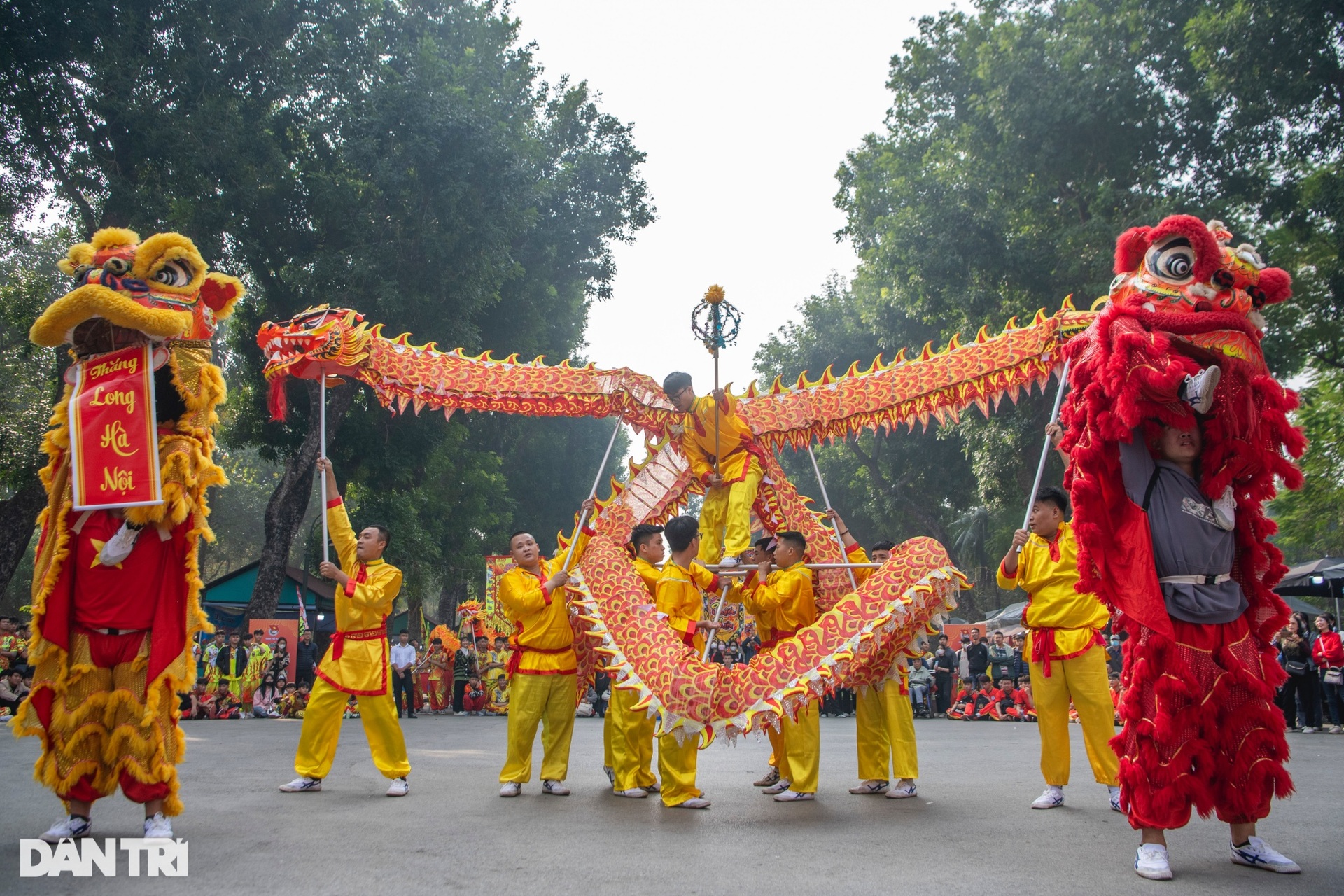 Nữ sinh 17 tuổi tham gia tranh tài múa Rồng nghệ thuật Hà Nội - 9 Nữ sinh 17 tuổi tham gia tranh tài múa Rồng nghệ thuật Hà Nội - 9