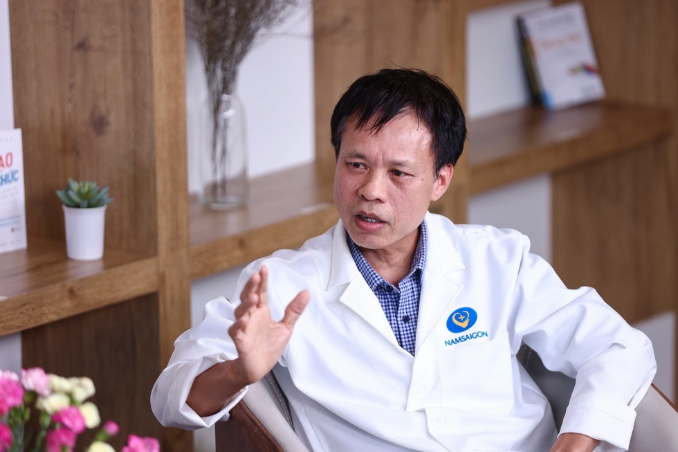 Bác sĩ tiết lộ những chuyện “éo le” khi tầm soát, điều trị ung thư vú