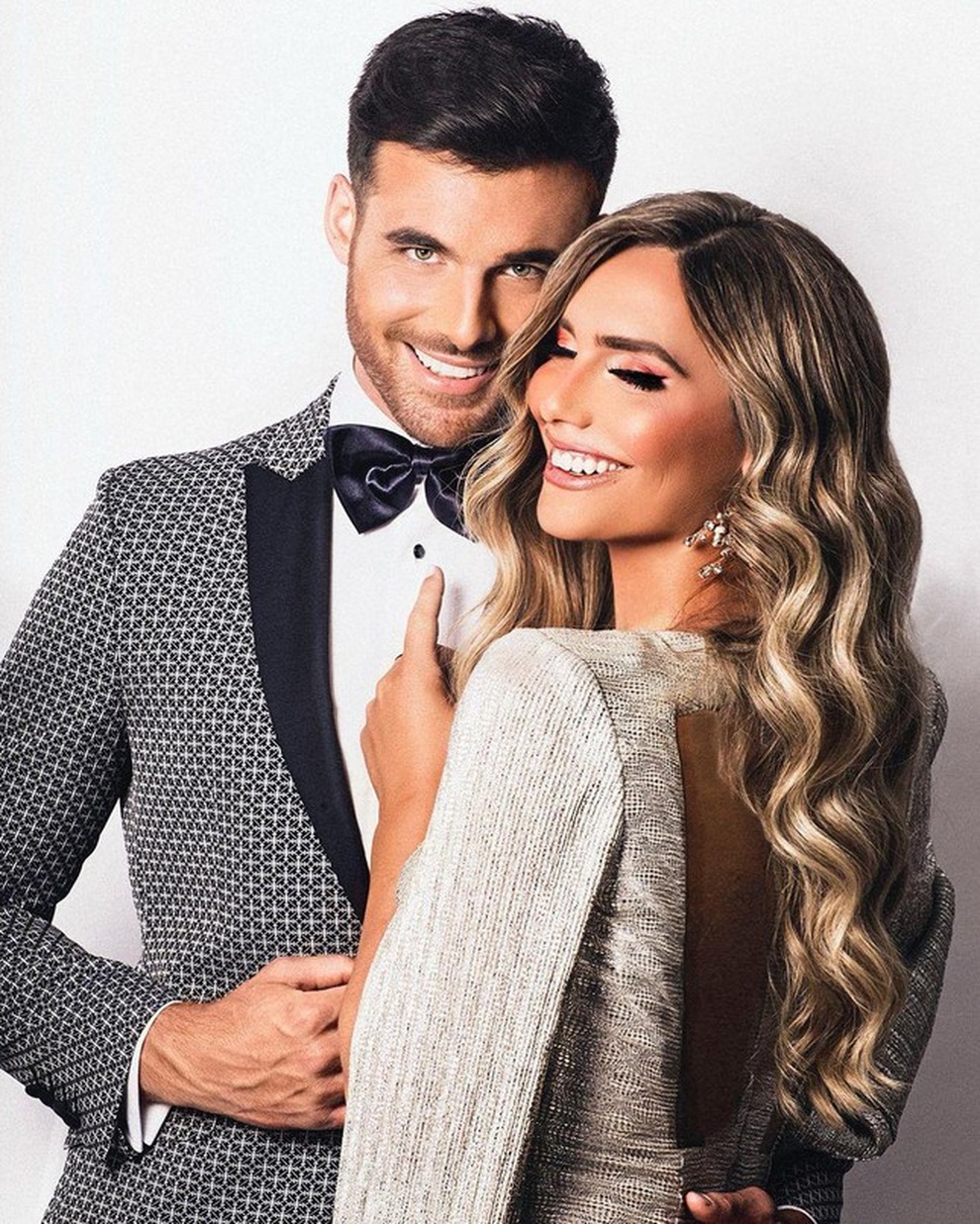 Vẻ ngoài hoàn mỹ của của người đẹp chuyển giới đầu tiên dự Hoa hậu Hoàn vũ - 9