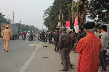 Tài xế lái xe bỏ chạy sau khi cán chết người