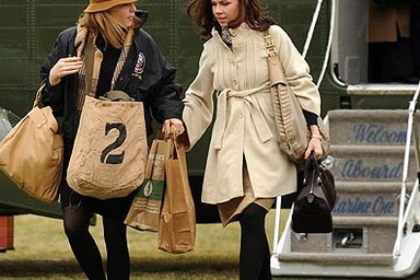 Cặp song sinh nhà Bush gửi thư ngỏ cho con gái Obama