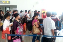 Tát nhân viên hàng không, một nữ hành khách bị phạt 7,5 triệu đồng