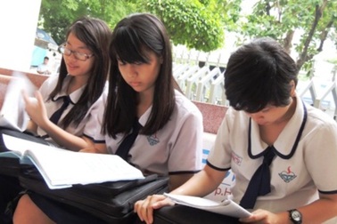Học trò trường chuyên khảo sát về rối loạn trầm cảm do áp lực học tập