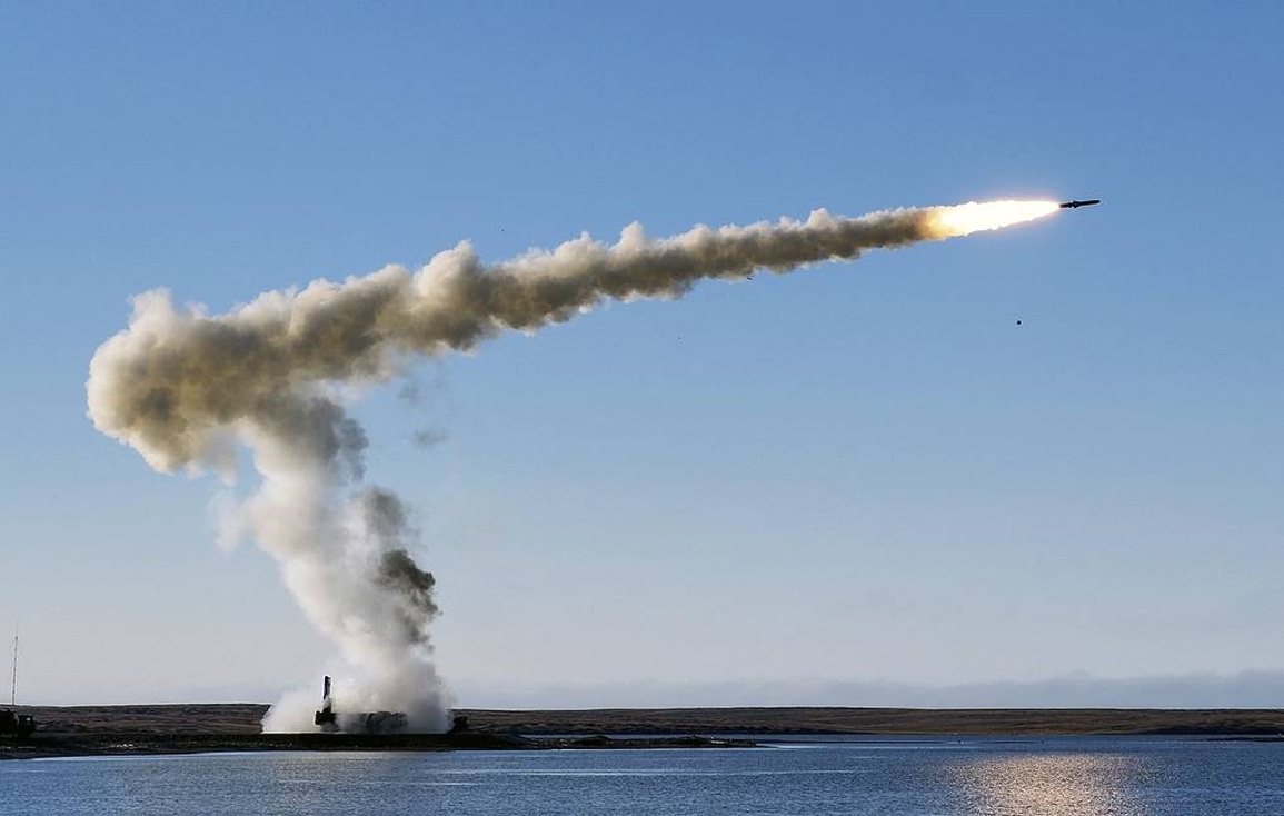 Nga kích hoạt tổ hợp tên lửa Bastion, tuyên bố bắn hạ MiG-29 của Ukraine - 1 Nga kích hoạt tổ hợp tên lửa Bastion, tuyên bố bắn hạ MiG-29 của Ukraine - 1