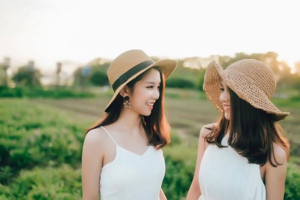 5 cặp chị em song sinh vừa đẹp lại giỏi gây “sốt” mạng - 5 5 cặp chị em song sinh vừa đẹp lại giỏi gây “sốt” mạng - 5