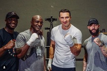 Holyfield thách thức Mike Tyson bằng chế độ luyện tập khắc nghiệt