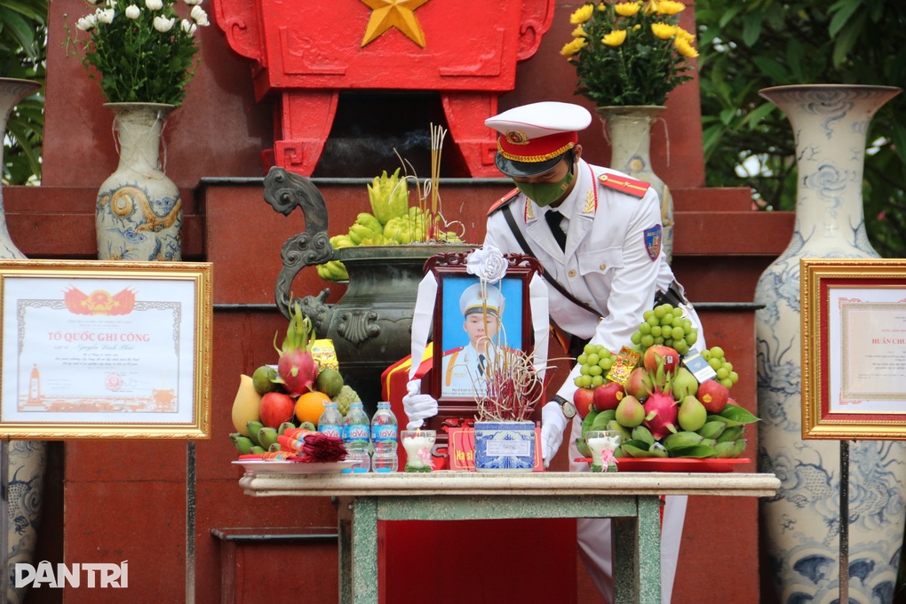 Em yên tâm an nghỉ, gia đình rất tự hào về em! - 7 Em yên tâm an nghỉ, gia đình rất tự hào về em! - 7