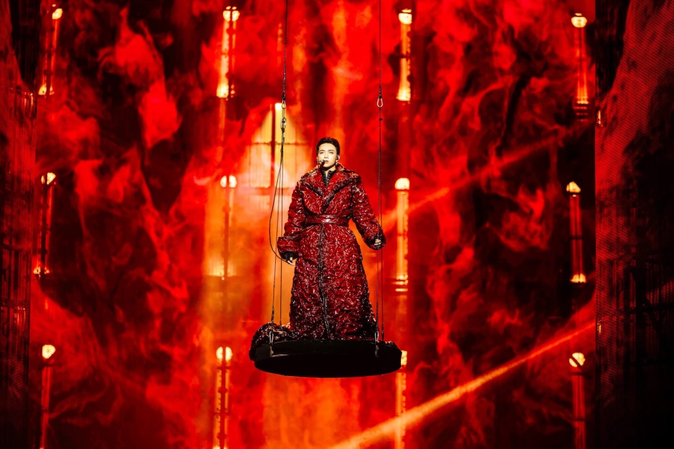 SOOBIN diện trang sức 5 tỷ đồng, thay 20 trang phục trong concert đầu tiên - 3