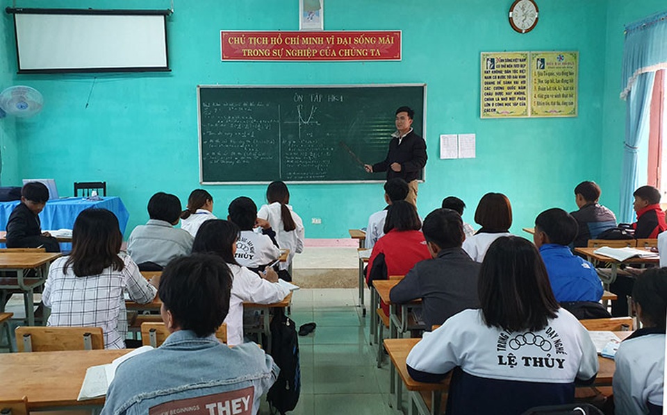 Lớp học đặc biệt nâng bước tương lai cho học sinh Vân Kiều - 1 Lớp học đặc biệt nâng bước tương lai cho học sinh Vân Kiều - 1