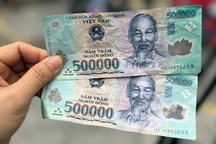 Thợ ảnh in tiền giả, rủ đồng phạm tiêu thụ khắp nơi