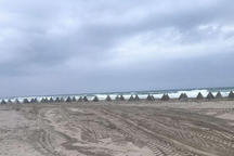 Nga dựng phòng tuyến "răng rồng" ngăn Ukraine đổ bộ tại Crimea