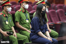 Xét xử vụ "dì ghẻ" Quỳnh Trang: Nghẹn khóc thương cháu bé chết trong cô độc