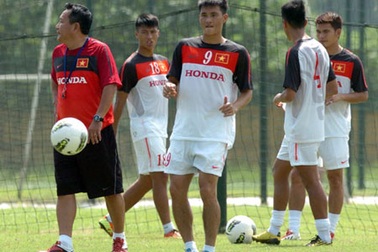 HLV Hoàng Văn Phúc “làm mới” tuyển Việt Nam 