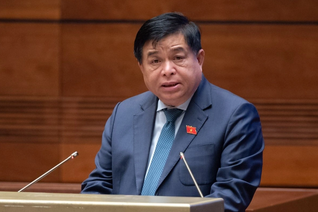 Đề xuất lắp điện mặt trời trên mái nhà các trụ sở hành chính ở TPHCM - 1 Đề xuất lắp điện mặt trời trên mái nhà các trụ sở hành chính ở TPHCM - 1
