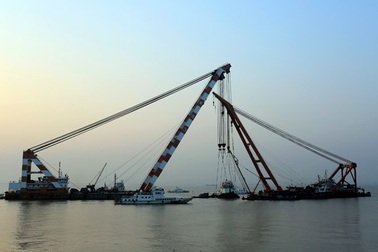 Trung Quốc: Tàu chở 440 người bị chìm trên sông Trường Giang