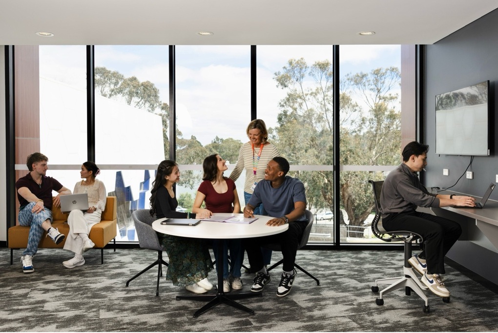 Sinh viên Việt Nam nhận học bổng 50% từ Đại học Federation - Úc - 2