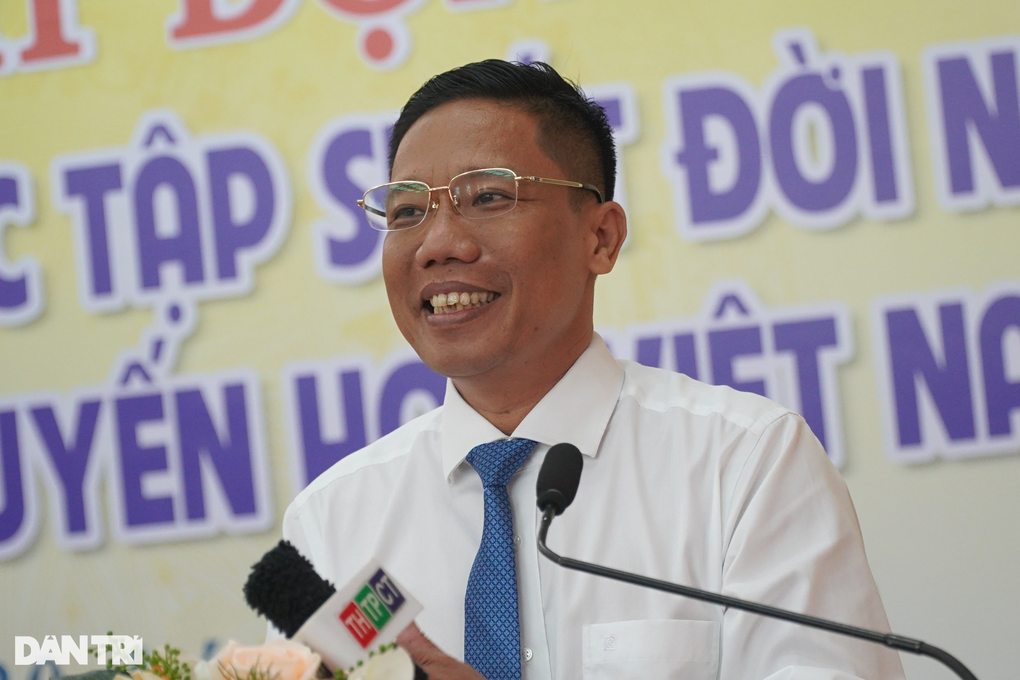 Cần Thơ khen thưởng báo Dân trí vì có nhiều đóng góp cho khuyến học - 1 Cần Thơ khen thưởng báo Dân trí vì có nhiều đóng góp cho khuyến học - 1