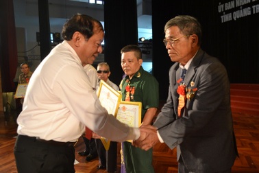 Biểu dương 70 tấm gương tiêu biểu, người có công với cách mạng