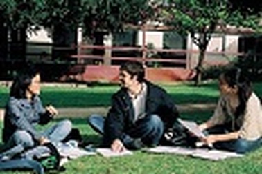 Taylors College – Úc: Học bổng 50% chương trình Phổ thông Trung học 