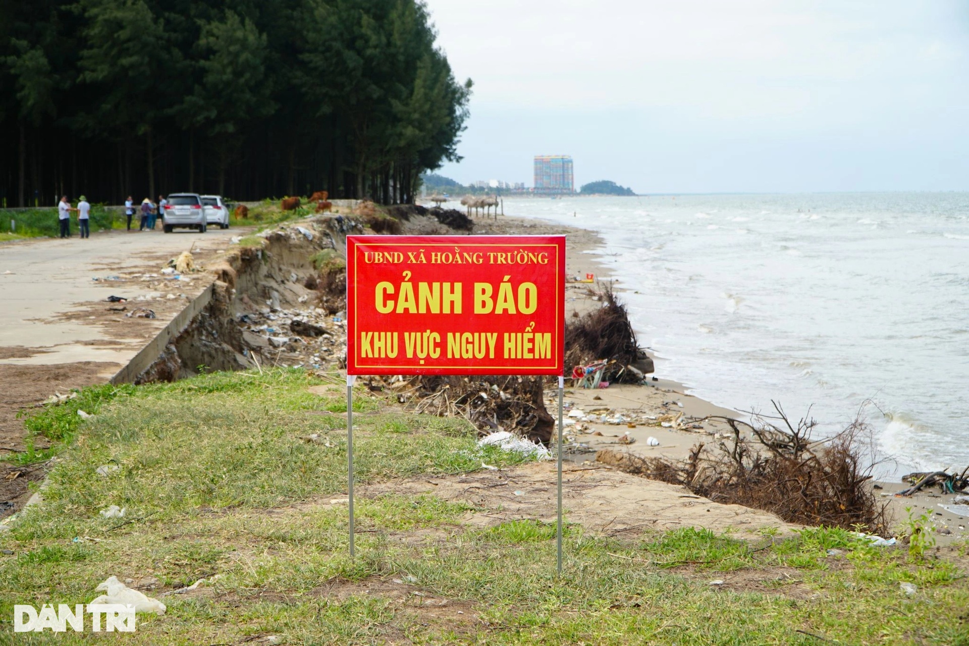 Biển xâm thực mạnh, người dân lo làng bị nuốt chửng - 12 Biển xâm thực mạnh, người dân lo làng bị nuốt chửng - 12