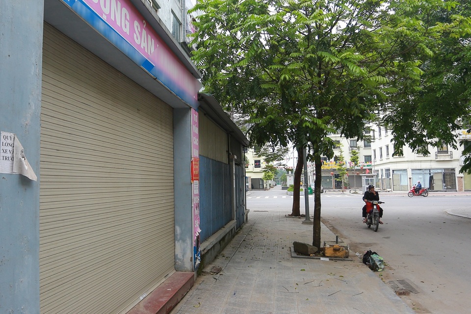 Khủng hoảng vì đại dịch, loạt công ty BĐS ở Hà Nội cửa đóng, then cài - 6 Khủng hoảng vì đại dịch, loạt công ty BĐS ở Hà Nội cửa đóng, then cài - 6