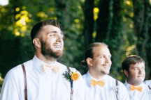 Ngỡ ngàng với hình ảnh chú rể khóc nức nở trong ngày cưới