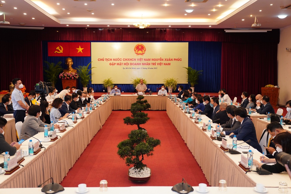 Doanh nhân tâm tư với Chủ tịch nước: Doanh nghiệp phải ngồi dự bị quá nhiều - 1 Doanh nhân tâm tư với Chủ tịch nước: Doanh nghiệp phải ngồi dự bị quá nhiều - 1