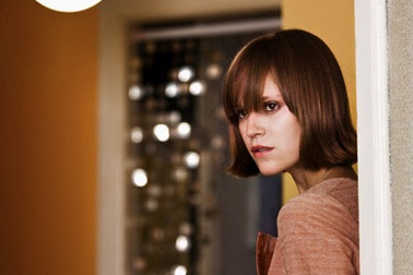 Nghi ngờ quan hệ giữa chồng và em dâu  