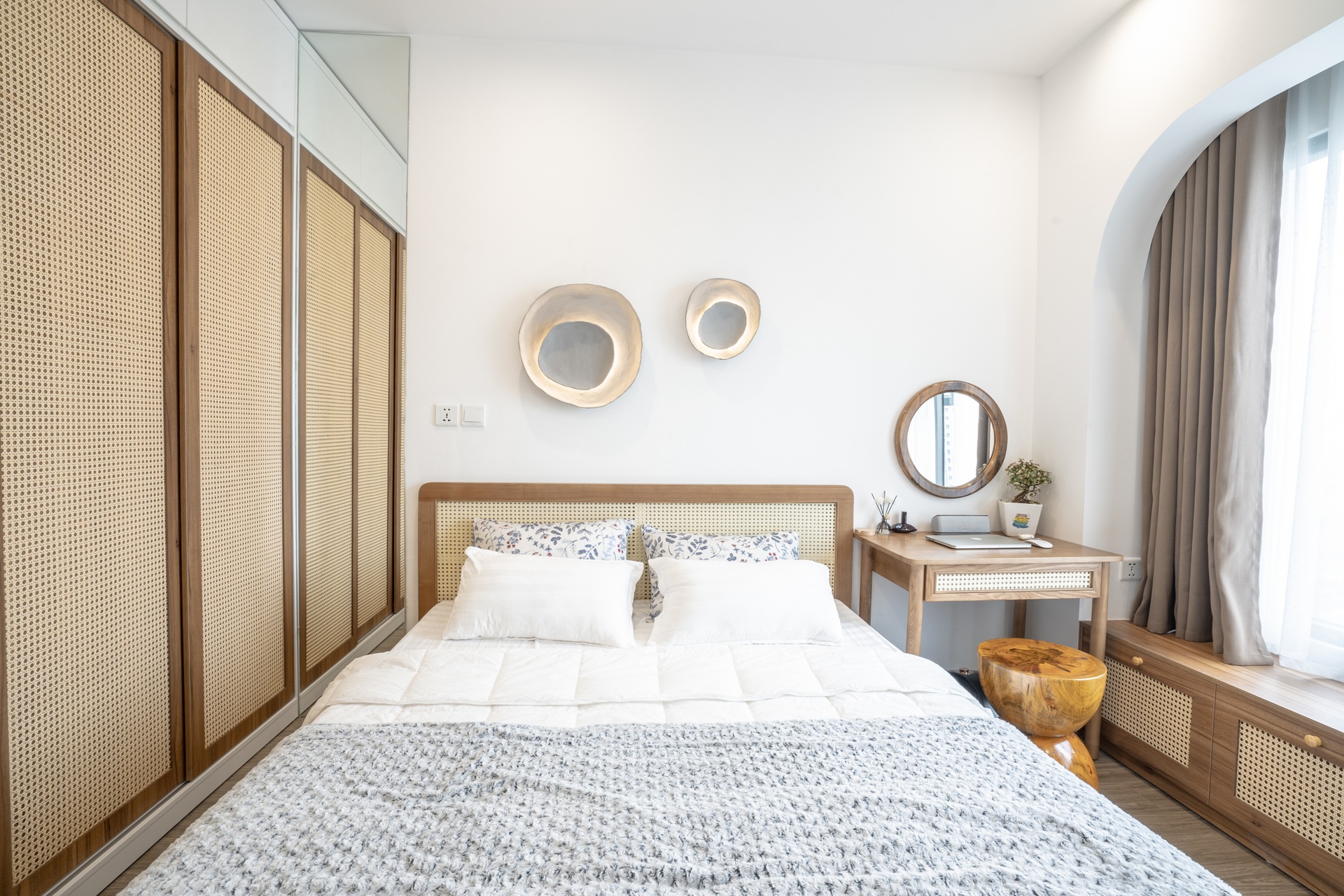 Ngắm căn hộ 54 m2 của cô nàng độc thân: Rộng bất ngờ nhờ mẹo làm nội thất - 9 Ngắm căn hộ 54 m2 của cô nàng độc thân: Rộng bất ngờ nhờ mẹo làm nội thất - 9