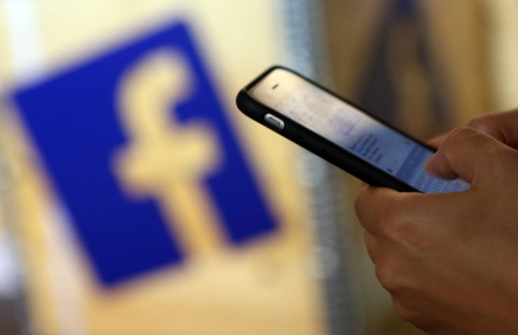 Yêu cầu Facebook, Google gỡ bỏ hơn 860 tài khoản, bài viết, video - 1 Yêu cầu Facebook, Google gỡ bỏ hơn 860 tài khoản, bài viết, video - 1