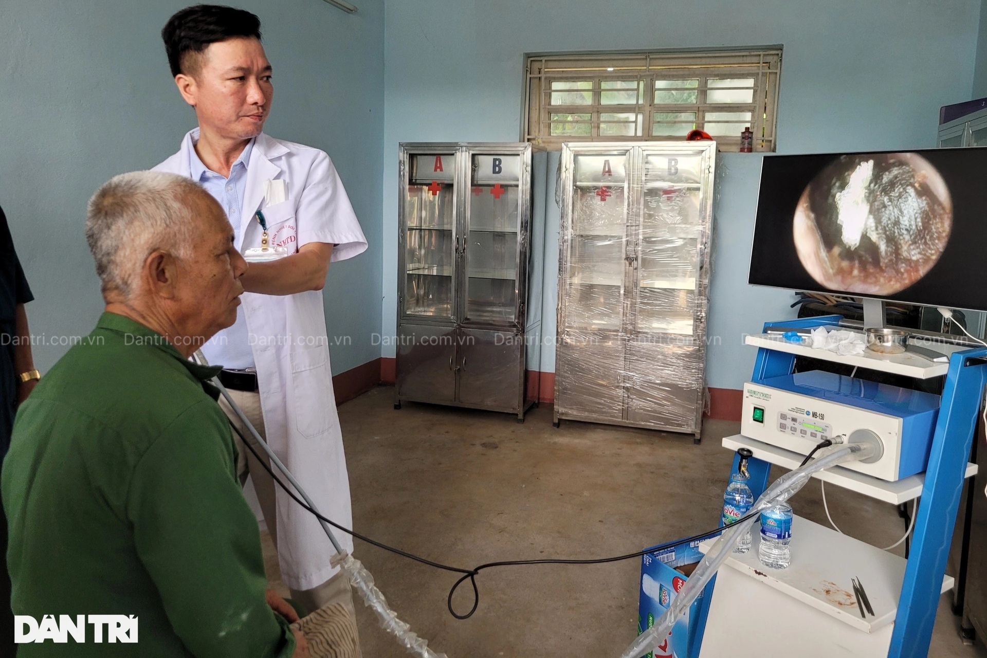 Hành trình khám bệnh, tri ân người có công dịp 27/7 của Dân trí - 5 Hành trình khám bệnh, tri ân người có công dịp 27/7 của Dân trí - 5