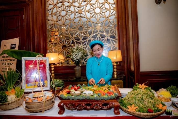 Món ẩm thực tiêu biểu tỉnh Thừa Thiên Huế giai đoạn I - 2022. Ảnh: Đình Hoàng