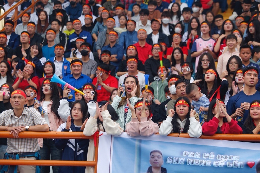 Dấu ấn của giải bóng đá học sinh THPT Hà Nội - An ninh Thủ đô 2023 - 3 Dấu ấn của giải bóng đá học sinh THPT Hà Nội - An ninh Thủ đô 2023 - 3