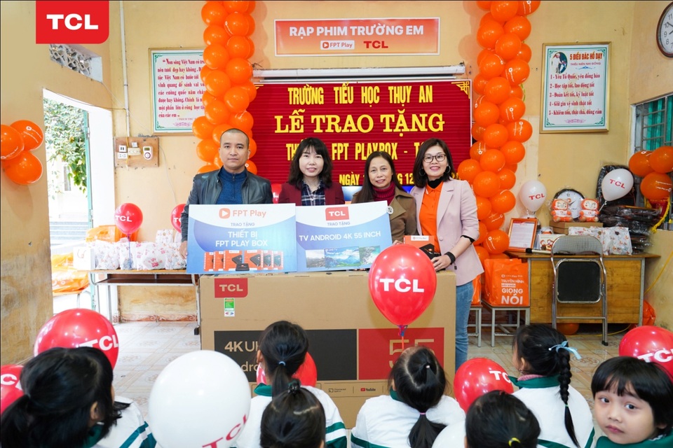 TCL kết thúc hành trình trao tặng 100 chiếc tivi đầy ý nghĩa với Rạp Phim Trường Em 2020 - 1 TCL kết thúc hành trình trao tặng 100 chiếc tivi đầy ý nghĩa với Rạp Phim Trường Em 2020 - 1