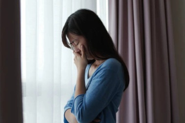 Rơi vào lưới tình, không tài nào thoát nổi dù mang mặc cảm người thứ ba