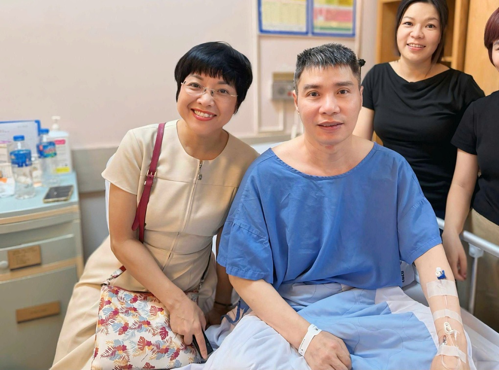 MC Thảo Vân thăm NSND Công Lý ở bệnh viện, hé lộ sức khoẻ của nam nghệ sĩ - 1 MC Thảo Vân thăm NSND Công Lý ở bệnh viện, hé lộ sức khoẻ của nam nghệ sĩ - 1