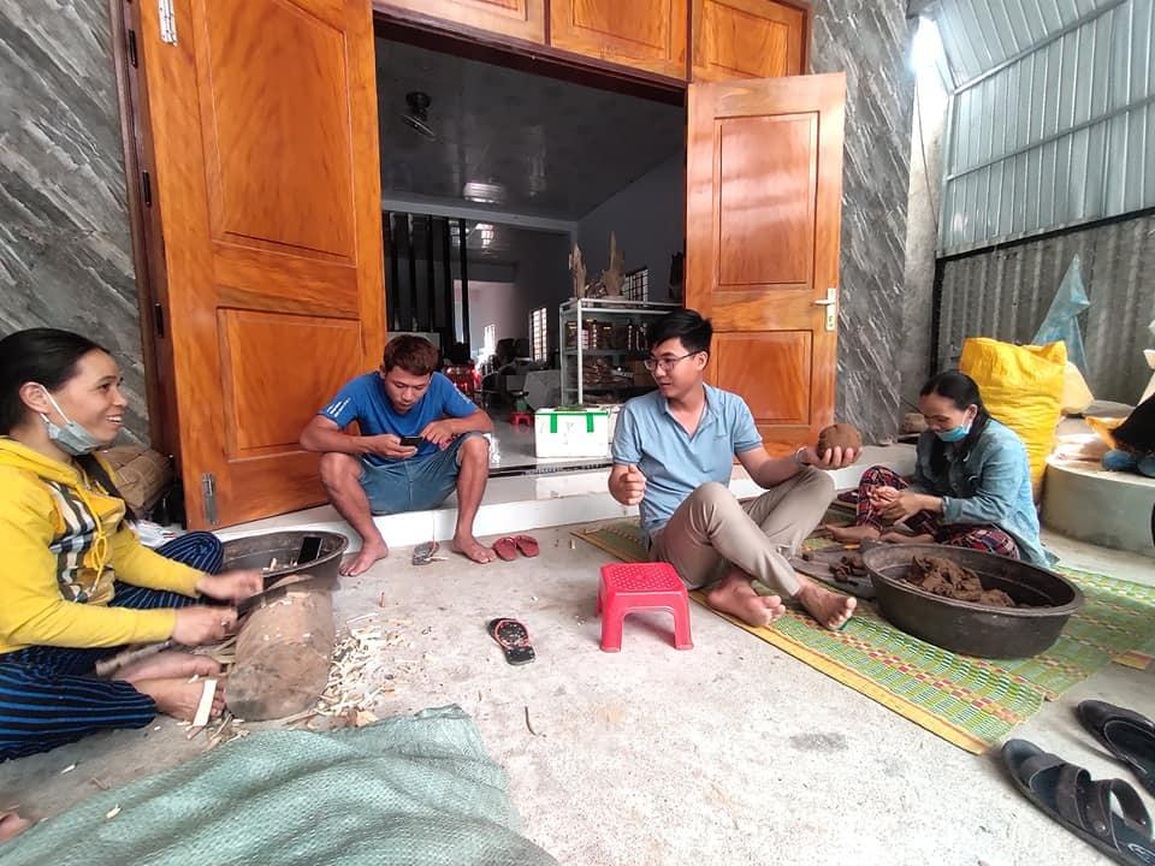 Xu hướng bạn trẻ bỏ phố về quê nuôi cá và trồng thêm rau - 2 Xu hướng bạn trẻ bỏ phố về quê nuôi cá và trồng thêm rau - 2