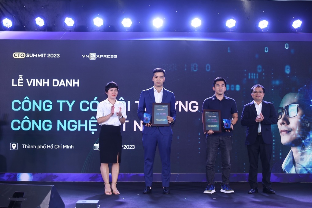 Chứng khoán DNSE được vinh danh Công ty có môi trường công nghệ tốt nhất - 1 Chứng khoán DNSE được vinh danh Công ty có môi trường công nghệ tốt nhất - 1