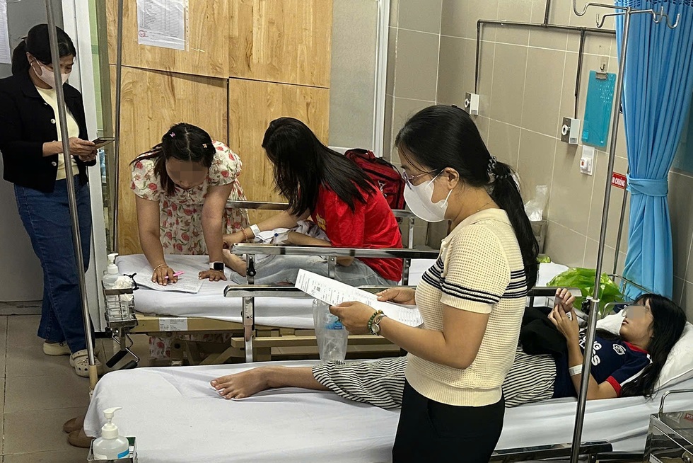 Liên tục có vụ nghi ngộ độc: Giám đốc Sở An toàn thực phẩm TPHCM nói gì? - 2 Liên tục có vụ nghi ngộ độc: Giám đốc Sở An toàn thực phẩm TPHCM nói gì? - 2