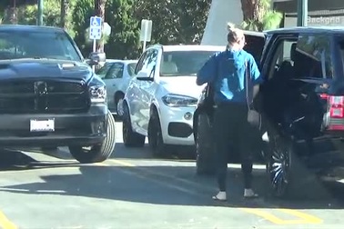 Eddie Murphy xuống phố cùng hôn thê