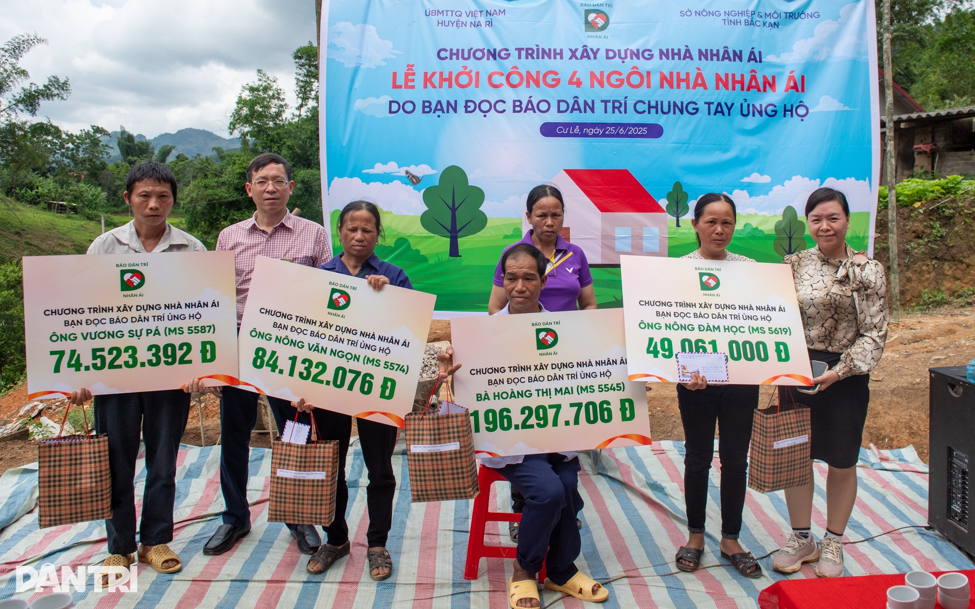 Tình người lan tỏa trong từng ngôi nhà Nhân ái ở Na Rì, Bắc Kạn - 14 Tình người lan tỏa trong từng ngôi nhà Nhân ái ở Na Rì, Bắc Kạn - 14