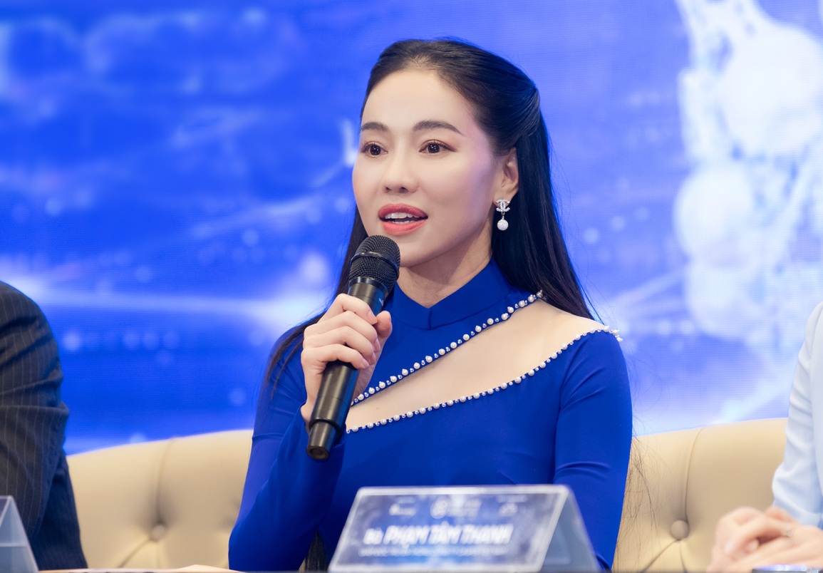 Người đẹp dao kéo được phép thi Hoa hậu Thế giới Việt Nam gây tranh cãi - 2 Người đẹp dao kéo được phép thi Hoa hậu Thế giới Việt Nam gây tranh cãi - 2