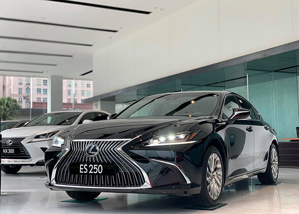 Những mẫu sedan cỡ trung hạng sang đáng chú ý năm 2021 bán tại Việt Nam - 6 Những mẫu sedan cỡ trung hạng sang đáng chú ý năm 2021 bán tại Việt Nam - 6